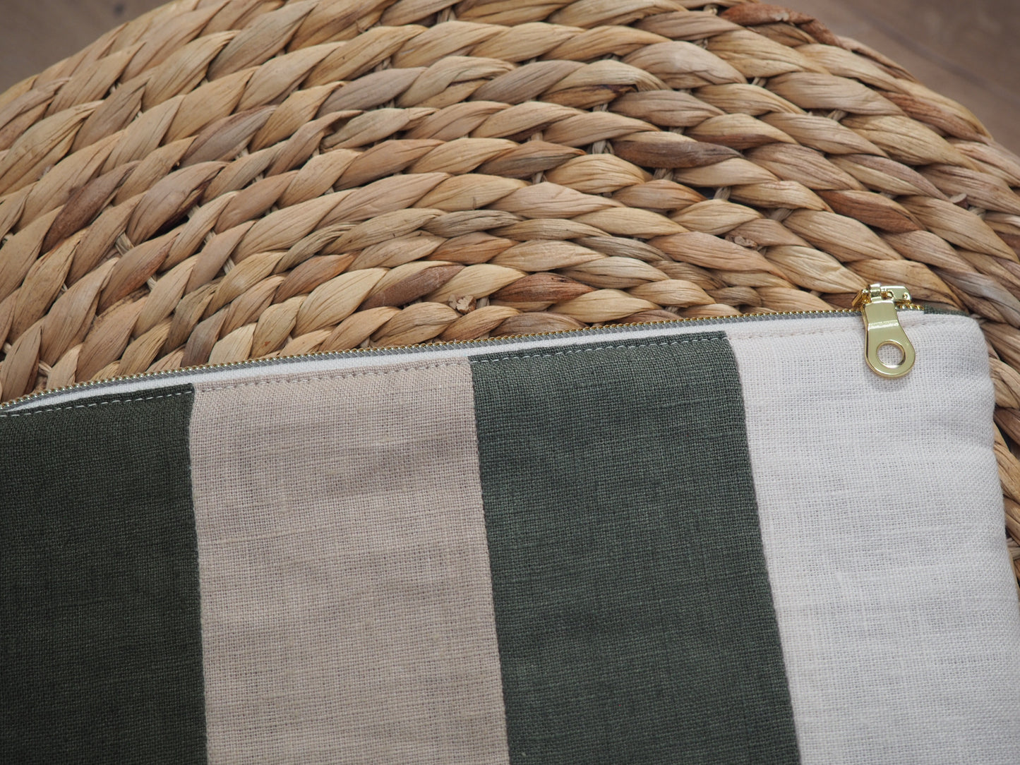 Pochette Pivoine, Mousse